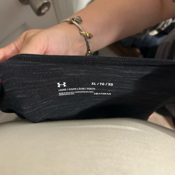 Under Armour Charcoal Sleeveless Tank - Picture 3 of 3